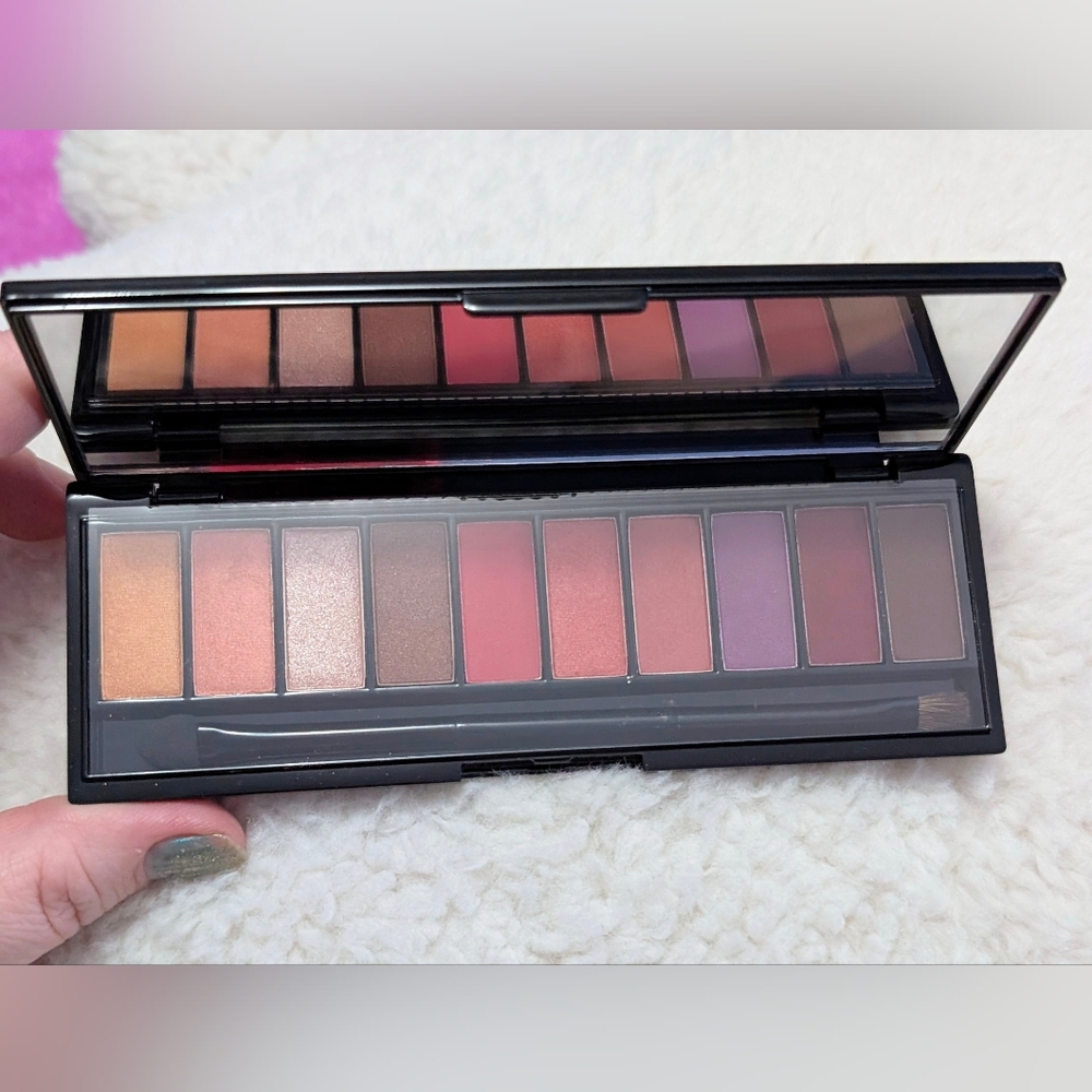 NIB EVA GARDEN Wild Nude Eye Shadow Palette 🎨 10 shadows